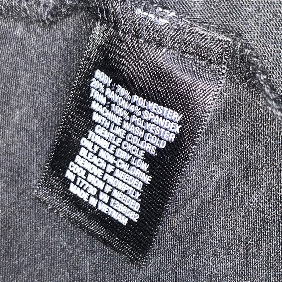 NWTs MOSSIMO • Black Hi Low Hem Tee Tank Top - Picture 5 of 6